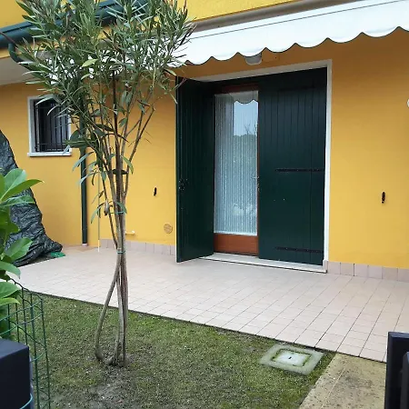 Aparthotel Villaggio Dei Fiori Extra Luxury 4 Stars - Great Family - Petz Friendly - With Hypermarket - Delivery Restaurant-pizzeria - Breakfast With Supplement - Ultra Fast Wi-fi - Parking Adjacent To The - With Mechanical Wor 4*