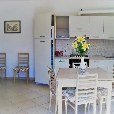 Villaggio Dei Fiori Extra Luxury 4 Stars - Great Family - Petz Friendly - With Hypermarket - Delivery Restaurant-pizzeria - Breakfast With Supplement - Ultra Fast Wi-fi - Parking Adjacent To The - With Mechanical Wor 4*