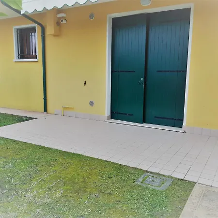 Villaggio Dei Fiori Extra Luxury 4 Stars - Great Family - Petz Friendly - With Hypermarket - Delivery Restaurant-pizzeria - Breakfast With Supplement - Ultra Fast Wi-fi - Parking Adjacent To The - With Mechanical Wor
