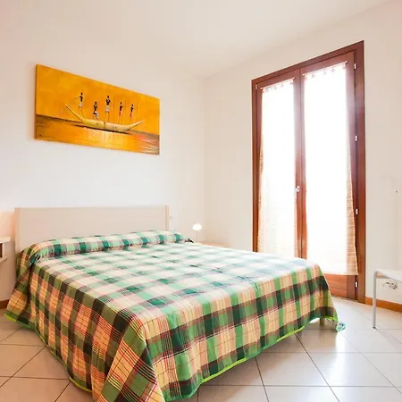 Villaggio Dei Fiori Extra Luxury 4 Stars - Great Family - Petz Friendly - With Hypermarket - Delivery Restaurant-pizzeria - Breakfast With Supplement - Ultra Fast Wi-fi - Parking Adjacent To The - With Mechanical Wor Aparthotel