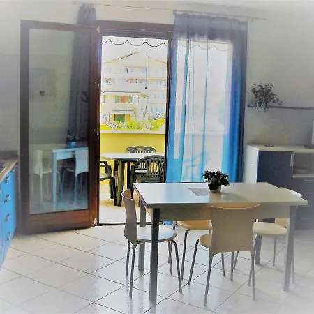 Villaggio Dei Fiori Extra Luxury 4 Stars - Great Family - Petz Friendly - With Hypermarket - Delivery Restaurant-pizzeria - Breakfast With Supplement - Ultra Fast Wi-fi - Parking Adjacent To The - With Mechanical Wor 4* Caorle