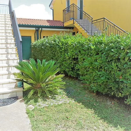 Villaggio Dei Fiori Extra Luxury 4 Stars - Great Family - Petz Friendly - With Hypermarket - Delivery Restaurant-pizzeria - Breakfast With Supplement - Ultra Fast Wi-fi - Parking Adjacent To The - With Mechanical Wor Aparthotel Caorle