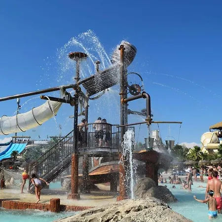 Aparthotel Villaggio Dei Fiori Extra Luxury 4 Stars - Great Family - Petz Friendly - With Hypermarket - Delivery Restaurant-pizzeria - Breakfast With Supplement - Ultra Fast Wi-fi - Parking Adjacent To The - With Mechanical Wor