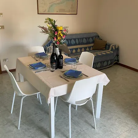 Villaggio Dei Fiori Extra Luxury 4 Stars - Great Family - Petz Friendly - With Hypermarket - Delivery Restaurant-pizzeria - Breakfast With Supplement - Ultra Fast Wi-fi - Parking Adjacent To The - With Mechanical Wor