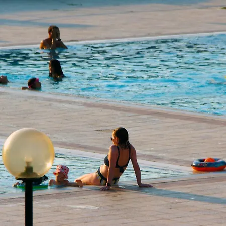 Villaggio Dei Fiori Extra Luxury 4 Stars - Great Family - Petz Friendly - With Hypermarket - Delivery Restaurant-pizzeria - Breakfast With Supplement - Ultra Fast Wi-fi - Parking Adjacent To The - With Mechanical Wor Aparthotel 4*