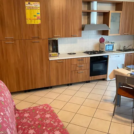 Villaggio Dei Fiori Extra Luxury 4 Stars - Great Family - Petz Friendly - With Hypermarket - Delivery Restaurant-pizzeria - Breakfast With Supplement - Ultra Fast Wi-fi - Parking Adjacent To The - With Mechanical Wor